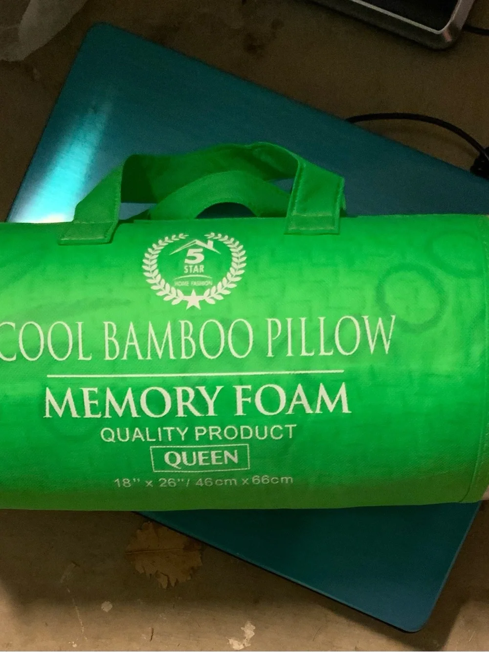 Cool Bamboo Memory Foam Pillow - Queen - Green